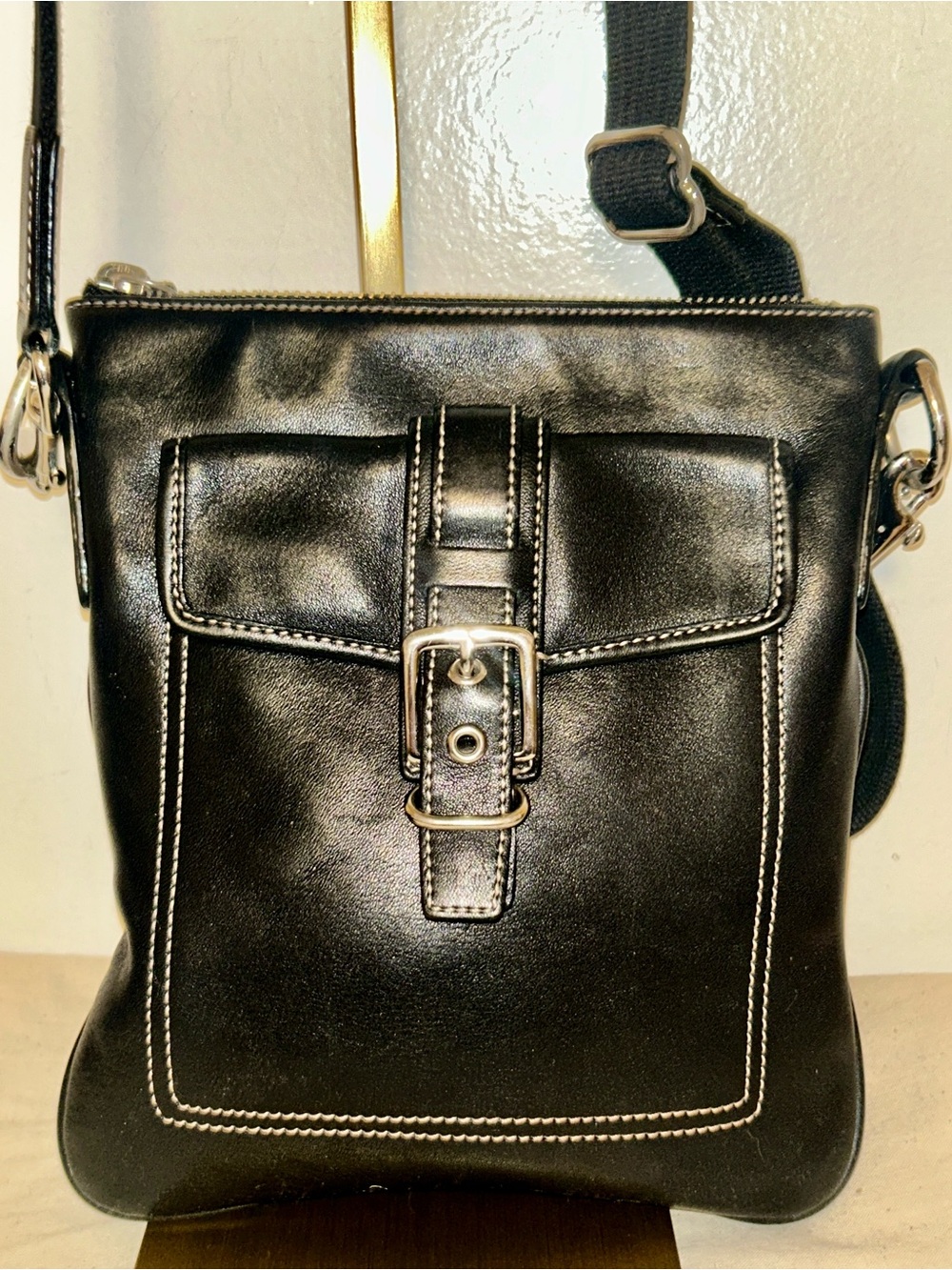 vintage Coach Hampton Black Leather Crossbody Swingpack bag. Perfect Condition